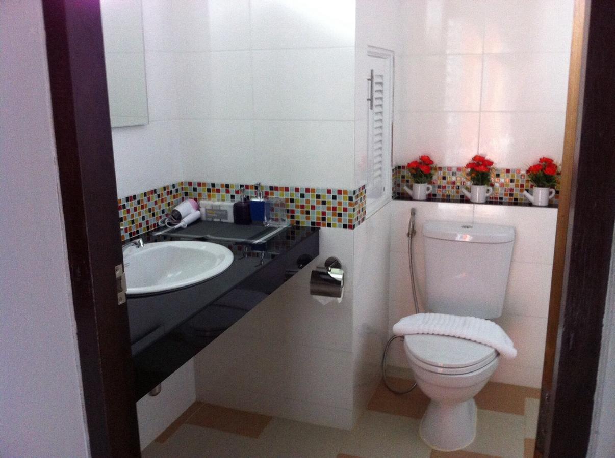 Hobby Hotel Uttaradit Bagian luar foto